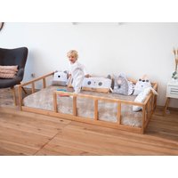 Bodenbett, Holzbett, Montessori Möbel, Kleinkindbett, Bettrahmen, Massivholzbett, Plattformbett, Kinderzimmerdeko, Handgefertigte Möbel von busywood