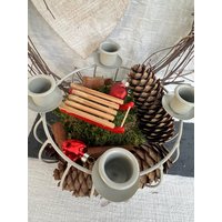 Kerzenständer Korb Grau Mooskugel Zapfen Schlitten Adventskerze 1 2 3 4 Advent Stabkerze Weiß Rot Hirsch Echtes Wachs Kerzenständer Korb Grau Mooskugel Zapfen Schlitten Adventskerze 1 2 3 4 Advent Stabkerze Weiß Rot Hirsch Echtes Wachs von byCreationClaudia