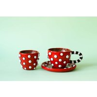 Polka Dot Bucklige Kaffeetasse Und Piala Tasse Set, Handmodellierte Unebenheiten, Schwarze Weiße Griffe | Auf Bestellung von byDomi