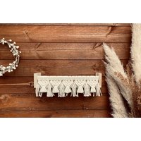 Makramee Regal "Frida" | Bilderleiste Gewürzregal Wandbehang Boho Quasten Makramee Regal "Frida" | Bilderleiste Gewürzregal Wandbehang Boho Quasten von byKnotenzauber