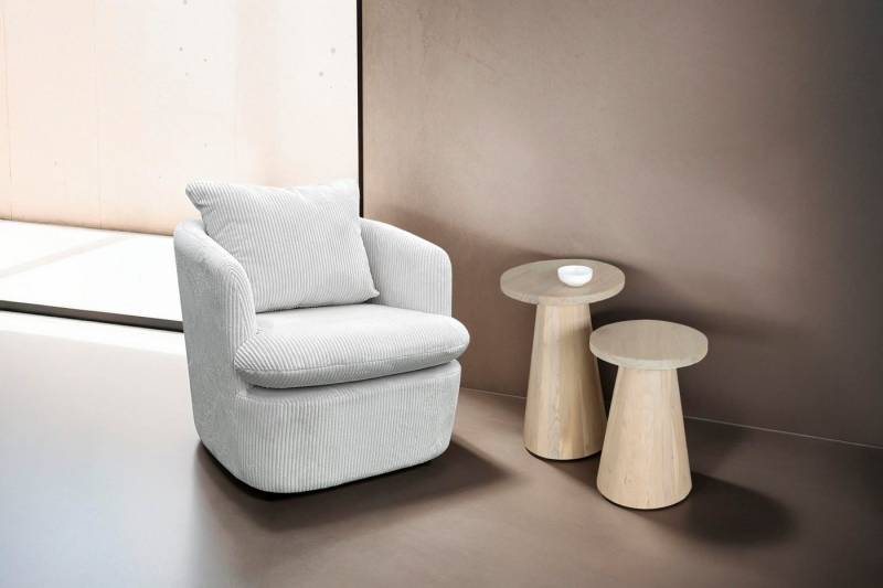 byLIVING Beistelltisch Cone, aus Massivholz in schwarz oder white wash, verschiedenen Größen von byLIVING