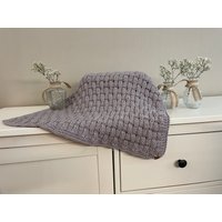 Handgestrickte Babydecke Im Webmuster Ca. 60x60cm Handgestrickte Babydecke Im Webmuster Ca. 60x60cm von byMoMade