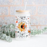 Trinkglas Mit Bambusdeckel Book Merch Kaffeeglas Books Be Real Not Perfect Selbstliebe Trinkglas Mit Bambusdeckel Book Merch Kaffeeglas Books Be Real Not Perfect Selbstliebe von cLineByCaro