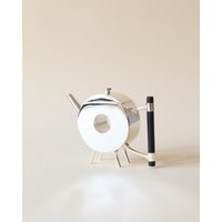 Versilberte Teekanne Christopherus Kommode Versilberte Teekanne Christopherus Kommode von cabinetthestore