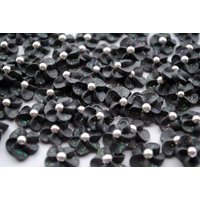 Schwarze Funkelnde Royal Icing Tropfen - Blumen Mit Silber-Dragee | 50 von cakeartbychristy