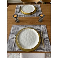 Doppelseitige Holzkohle Zeichnung Vintage Fenstermuster Platzsets Set Von 2 Oder 4 - Wendbar Weiß/steingraue Farb von calmpineshop
