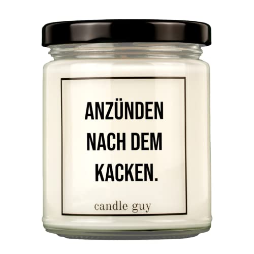 candle guy Duftkerze | Anzünden nach dem Kacken. | Handgemacht aus 100% Sojawachs | 70 Stunden Brenndauer von candle guy