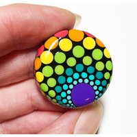 Regenbogen Dot Art Mandala Upcycling Flaschenverschluss Magnet von capturedimagination