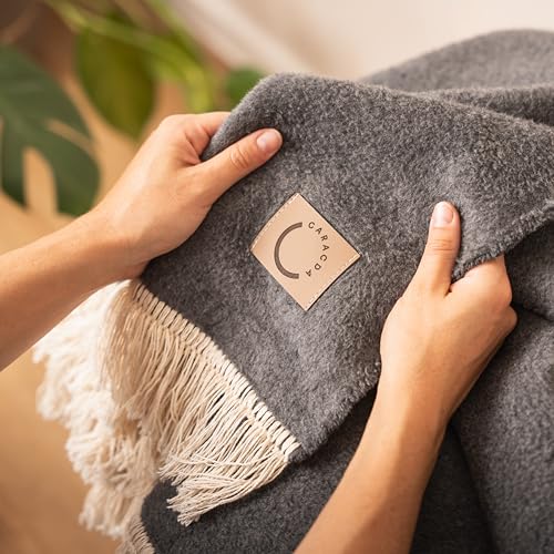 caracda Kuscheldecke Anna Cuddle aus 100% Bio-Baumwolle (Kuschelweich & Hautfreundlich) - Dunkelgrau von caracda