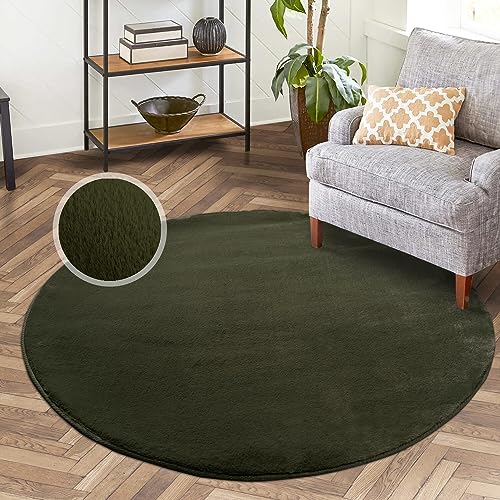 carpet city Hochflor Teppich Wohnzimmer - Einfarbig Basil, Oliv-Grün - 120x120 cm Rund - Super Soft Polyester, Samtig-Flauschiger Flor - Fell-Teppiche für Schlafzimmer, Esszimmer, Arbeitszimmer von carpet city