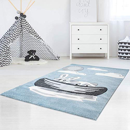 carpet city Kinderteppich Bueno Flachflor Konturenschnitt mit Tieren Hase Waschbär Boot in Blau für Kinderzimmer, Größe: 120x170 cm von carpet city