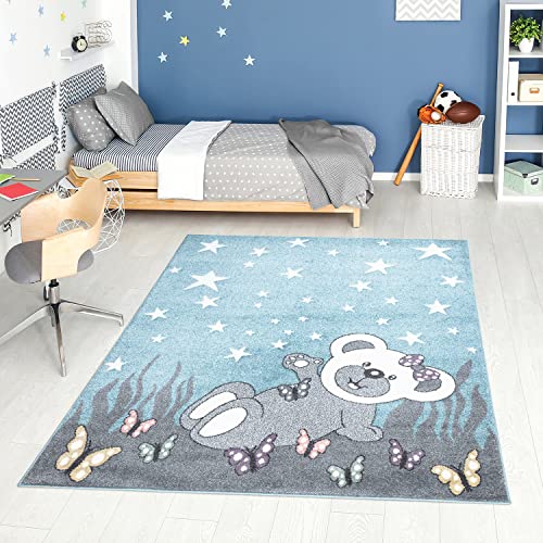 carpet city Teppich Kinderzimmer Teddy-Bär - Blau, Grau - 140x200 cm - Kinderteppich Kurzflor mit Sternen, Schmetterlingen - Weicher Flor von carpet city