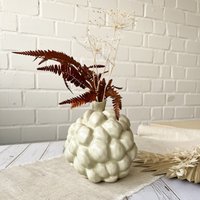 Schöne Vase in Form Einer Traube, Cremeweiss, 17 cm Schöne Vase in Form Einer Traube, Cremeweiss, 17 cm von celebrateandlive