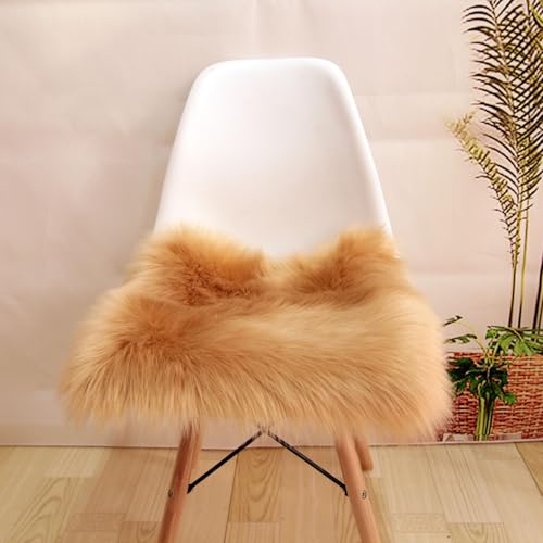 Kunstfell Sitzkissen, Kleiner Quadratisch Felle für Stühle, Plüsch Flauschiger Sitzauflage Stuhl, Flauschiger Teppich, Sitzfelle für Stühle Dekofell Schlafzimmer Asthetische (Khaki, 40*40 CM) von champracer