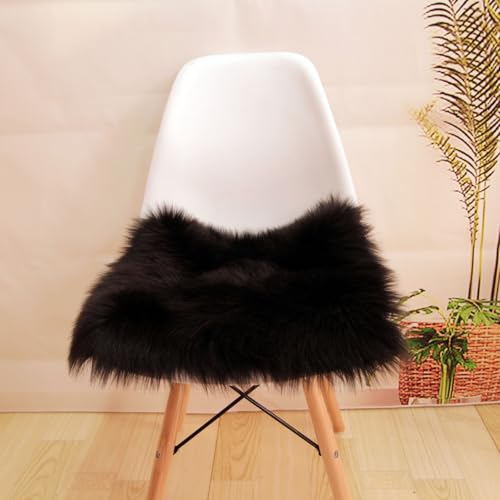 Kunstfell Sitzkissen, Kleiner Quadratisch Felle für Stühle, Plüsch Flauschiger Sitzauflage Stuhl, Flauschiger Teppich, Sitzfelle für Stühle Dekofell Schlafzimmer Asthetische (Schwarz, 40*40 CM) von champracer