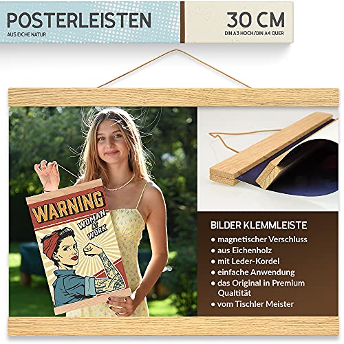 charlique® Posterleiste aus Holz 30 cm | A3 | A4 – magnetische Bilderleiste in Eiche zum einfachen Bilder Wechsel – die Premium Posterschiene in Tischler Qualität von charlique