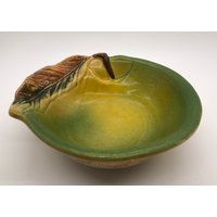 Sehr Hübsche Vintage Handbemalte Italica Ars Pottery Apple Design Schale/Schüssel - Made in Italy von chochke