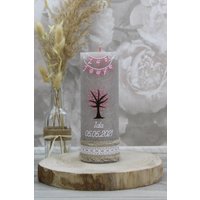 Taufkerze Rustik Ida Mit Baum Und Wimpelkette von christkerzen