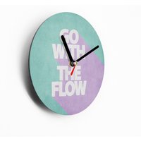 Kleine Wanduhr 15 cm - Go With Flow Motivations Spruch Achtsamskeit Reminder Lila Türkse Deko Perfektes Geschenk Uhrwerk Leise von clauspeter