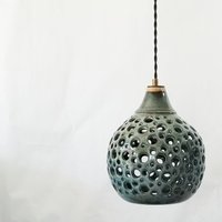 Hängende Pendelleuchte- Hand Geschnitzte Löcher - Beleuchtung-Hängeleuchte-Deckenleuchte-Schlafzimmer Dekor-Leuchte-Deckenleuchte-Keramiklampe von claycafe