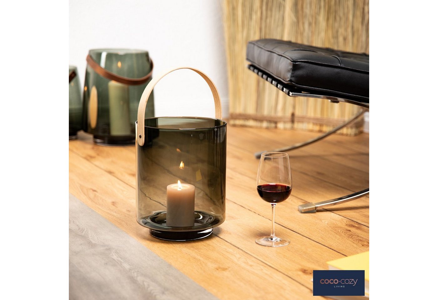 coco+cozy Bodenwindlicht Hamptons, Glas (Rauchglas), mundgeblasen, Designobjekt, Henkel aus Holz von coco+cozy