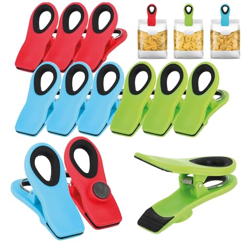 com-four® 12x Verschlussklammern für Tüten - Tüten-Clips zum Verschließen und Frischhalten - Beutelclips aus Kunststoff - Verschlussklemmen mit kleinem Magnet (12 Stück - grün + blau + rot) von com-four