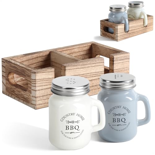 com-four® 3-teiliges Salz- und Pfefferstreuer-Set - Gewürzstreuer in Holzbox - Gewürzglas mit Aufschrift in Bierkrug-Form, Schraubdeckel, Henkel und Aufbewahrungsbehälter (3-teilig - Glas mit Holzbox) von com-four