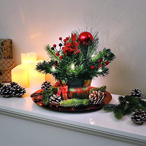 com-four® Weihnachtsgesteck mit LED im Blumentopf - Zapfen, Zweige und Beeren im dekorativen Blumentopf - 10 warmweiße LED mit Timer als Tischdeko (1 Stück - 25cm - LED - rot) von com-four