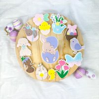 Cutest Bunny in Egg Pop Up Easter Fondant Embosser Cookie Stamp Cutter von cookiecutterFabrik