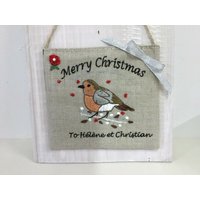 Handgemachtes Weihnachtsschild Aus Leinen Rotkehlchen von cosyribbon