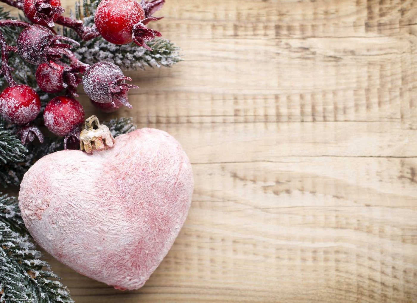 Platzset Tischsets I Platzsets abwaschbar - Weihnachten - Verschneites Herz und Zweige - aus erstklassigem Vinyl (Kunststoff) - 4 Stück - 44 x 32 cm - rutschfeste Tischdekoration, (4-St) von cover-your-desk.de