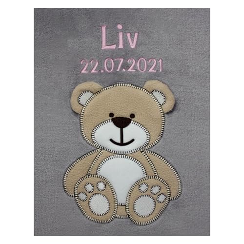 Cozy Racoon Babydecke bestickt mit Namen und Geburtsdatum | Weiche Kuscheldecke für Baby Jungen und Mädchen I Personalisiertes Geschenk zur Taufe, Geburt oder als Erstausstattung I Graue Decke mit Bär von cozy racoon