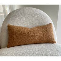 Kissen Mit Erdnuss Boucle Handgemachtes Gemütliches Lendenkissen von craftateliertr