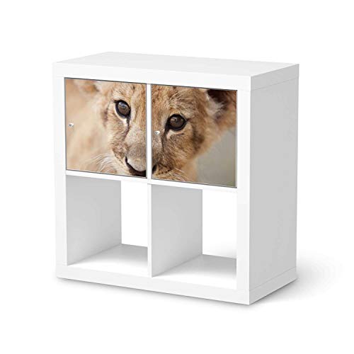 Wandtattoo Möbel passend für IKEA Kallax Regal 2 Türen Quer I Möbelaufkleber - Möbel-Tattoo Sticker Aufkleber I Wohnen und Dekorieren für Wohnzimmer und Schlafzimmer - Design: Simba von creatisto