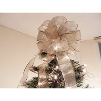 Große Schiere Gold Und Silber Ribbon Weihnachtsbaum Topper Schleife von creativelycarole