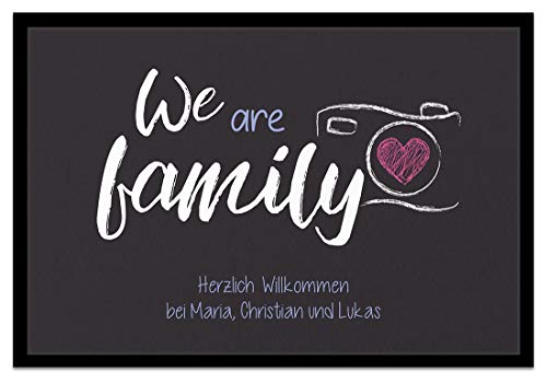 Creativgravur Fußmatte We are Family Inkl. Ihrem Namen - Personalisierte Schmutzfangmatte, Größe der Fußmatte:40 x 60 cm von creativgravur