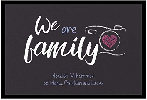 Creativgravur Fußmatte We are Family Inkl. Ihrem Namen - Personalisierte Schmutzfangmatte (50 x 75 cm) von creativgravur