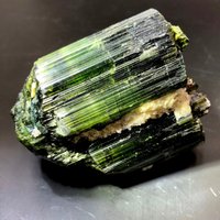 Crystal Natürliche Verdelit Mineralprobe/Hochwertiger Turmalin Großer Grüner #a1606 von crystal2018625