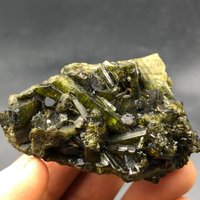 Crystal Natürliches Verdelit Mineral/Hochwertige Turmalin Große Grüne Matrix #a1673 von crystal2018625
