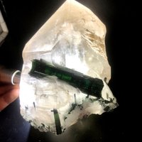 Kristall Natürlicher Turmalinquarz Mineralprobe/Grüner Turmalin Großer von crystal2018625