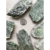 Jade Nephrit Xx-Large Rohkristall von crystalhealingmama