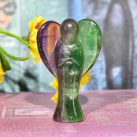 3 "Regenbogen Fluorit Engel Figur, Handgefertigte Skulptur, Premium Kristallheilung Schnitzerei, Schutzengel Statue 3 "Regenbogen Fluorit Engel Figur, Handgefertigte Skulptur, Premium Kristallheilung Schnitzerei, Schutzengel Statue von crystalisco