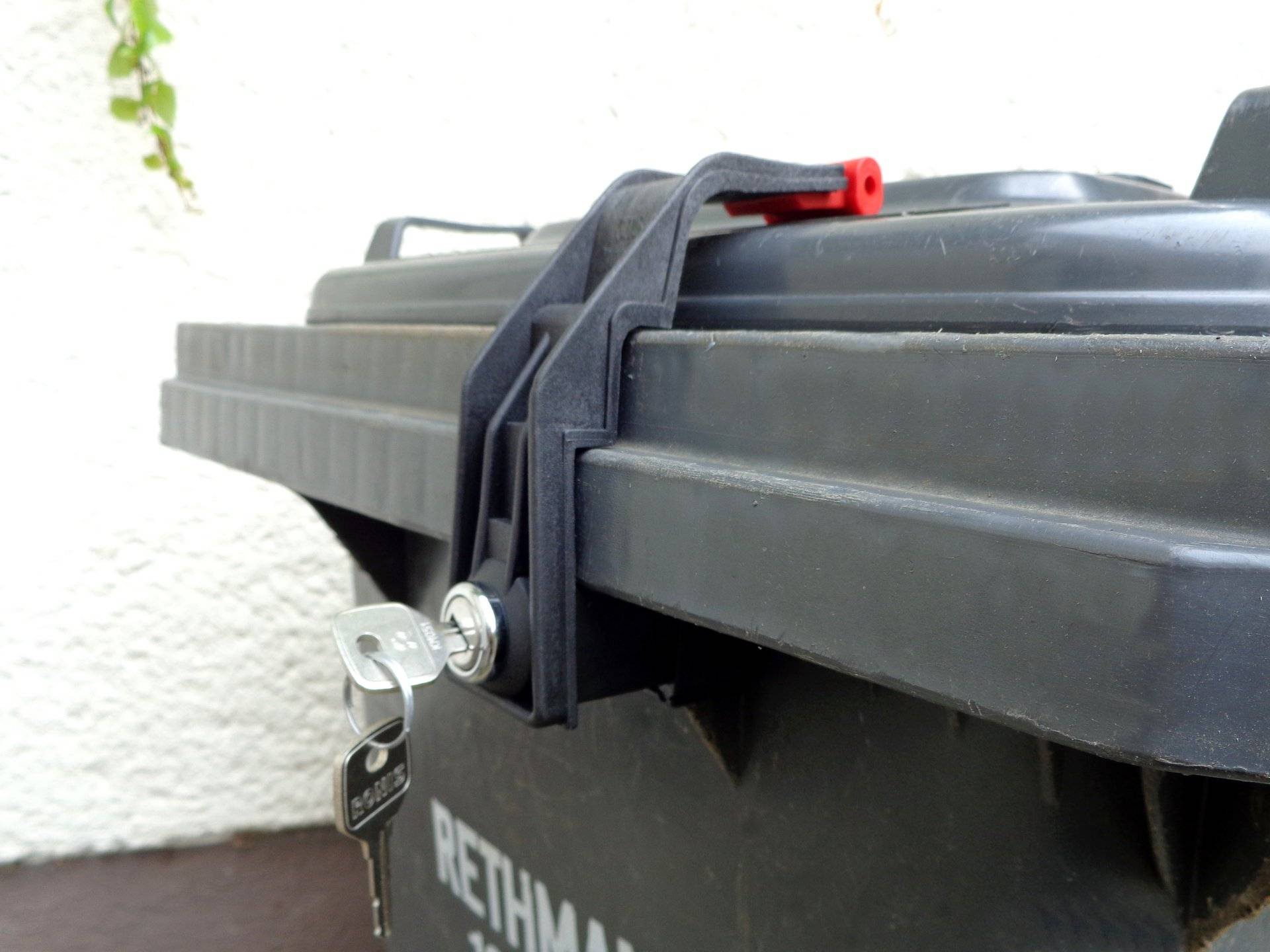 C.T.S. Mülltonnenverschluss für Tonnen von 60 bis 360l C.T.S. Mülltonnenverschluss für Tonnen von 60 bis 360l von cts