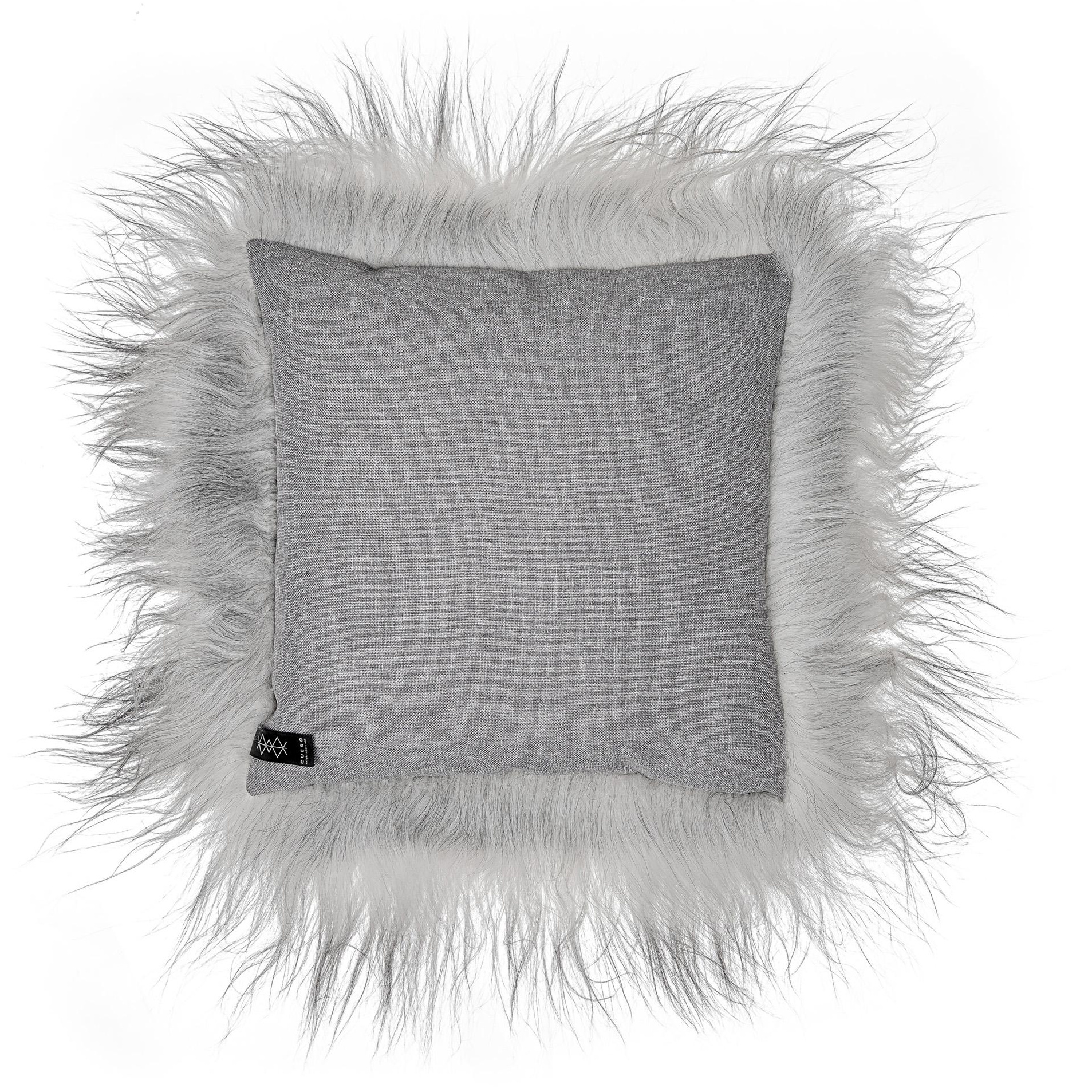 cuero - Sheepskin Wild Kissen 35x35cm - grau von cuero