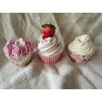 10 Cupcakes Nach Wunsch +1 Cupcake Gratis 10 Cupcakes Nach Wunsch +1 Cupcake Gratis von cupcakesfuerdich