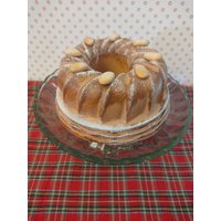 Guglhupf Gips Mit Puderzucker Und Mandeln Fake Kuchen Unecht Gefälscht Deko Cupcake Weihnachtsdekoration Weihnachten von cupcakesfuerdich