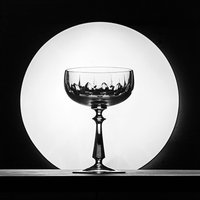 Vintage Kristall Blatteinzug Gemustertes Cocktailglas von curatedcommodities
