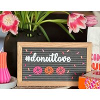 Schriftzug #donutlove Donuts Sweets Sprinkles Icons Letterboard von cutedesignshopde