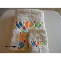 Flip Flops - Bestickte Handtücher Wählen Sie Größe Und Handtuch Farbe Badetuch, Waschlappen Flip Flops - Bestickte Handtücher Wählen Sie Größe Und Handtuch Farbe Badetuch, Waschlappen von cybergeeks2