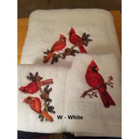 Redbirds - Cardinals Bestickte Handtücher Wählen Sie Die Größe Des Sets Und Farbe Der Badelaken, Badetuch, Handtuch Waschlappen Redbirds - Cardinals Bestickte Handtücher Wählen Sie Die Größe Des Sets Und Farbe Der Badelaken, Badetuch, Handtuch Waschlappen von cybergeeks2